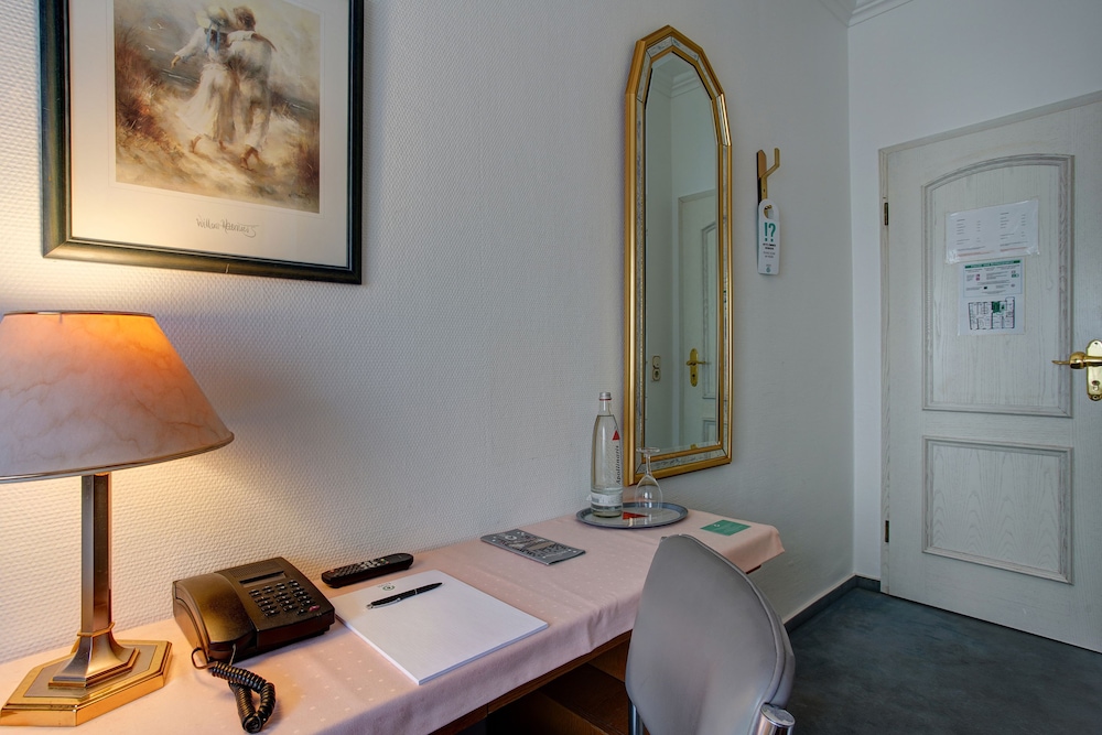 Centro Hotel Arde Koln 33/50