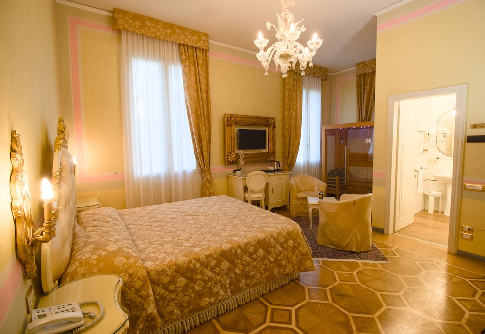 1 Bedroom, Romantic, Tower, Suite, Sauna