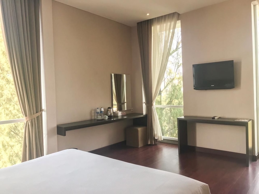 Oasis Siliwangi Sport Hotel 22/48