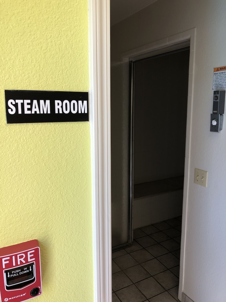 Cloverdale Wine Country Inn and Suites 19/47