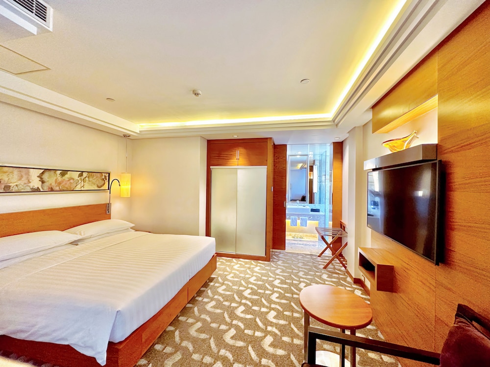 PREMIER, KING BED