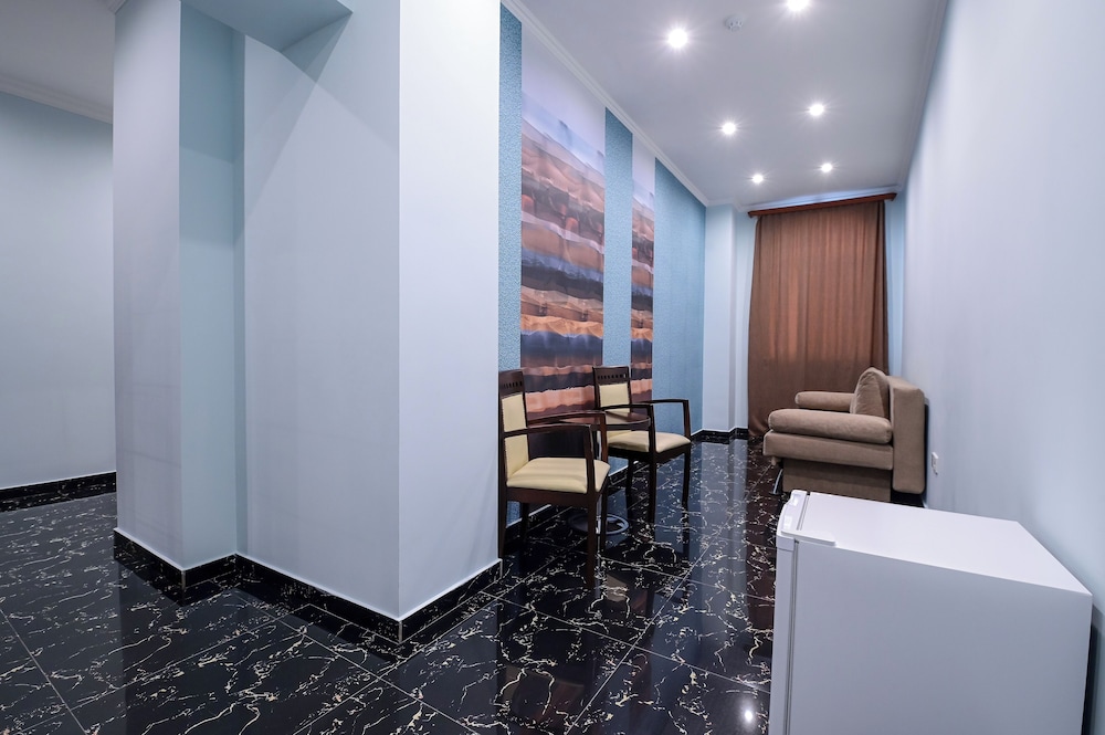 Mia Casa Hotel 40/50