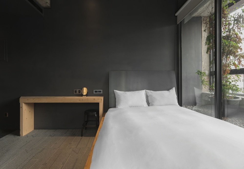SOF Hotel 12/30