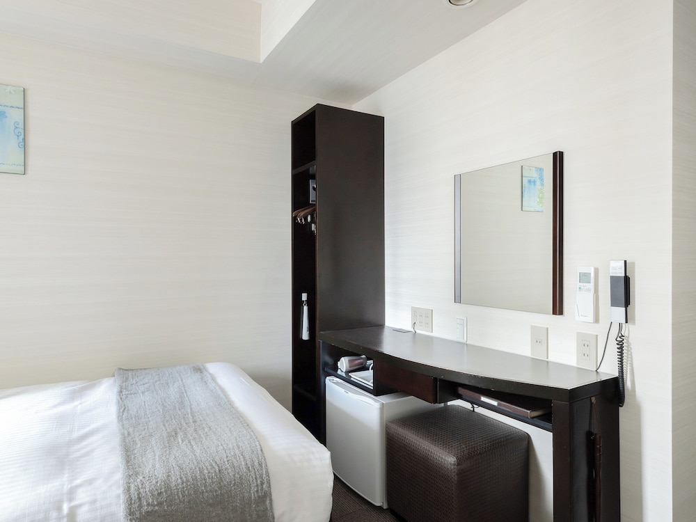 Vessel Inn Hiroshima Ekimae 19/62