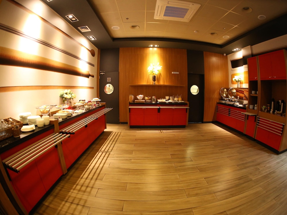 Ibis Jatai Hotel 25/50