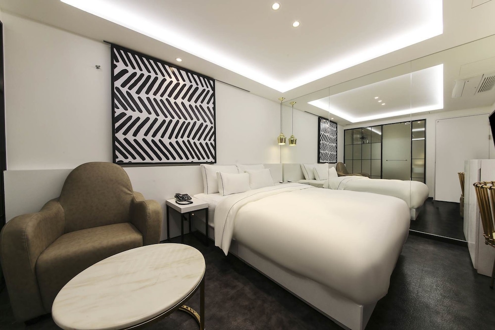 Hotel Forestar Sinchon 12/26