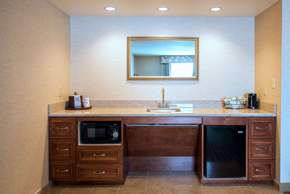 Hampton Inn Presque Isle Maine 48/50