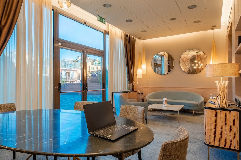 Savhotel Aemilia Bologna 42/68