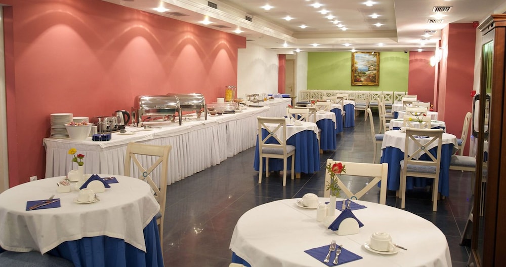 Kefalonia Bay Palace by GHH 40/50
