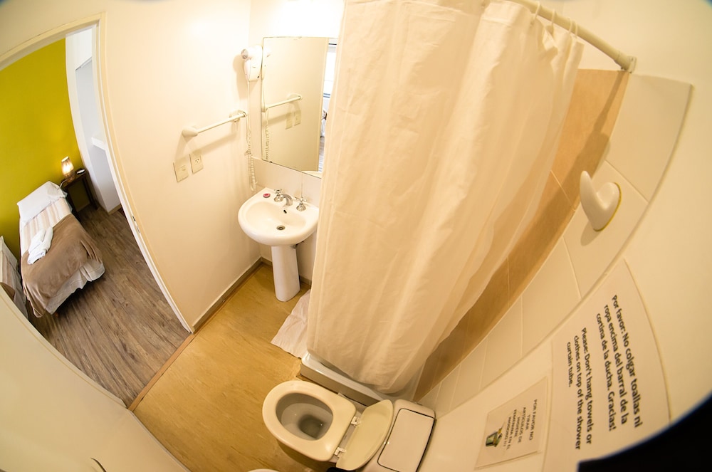 BA Stop Hotel House 50/50