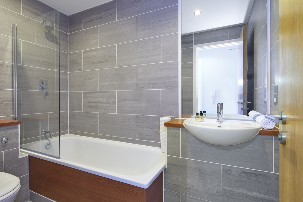 Max Serviced Apts Farnborough 57/58