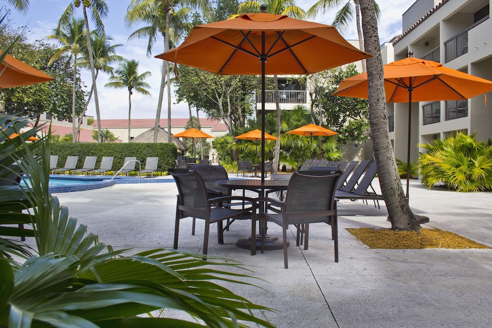 Miami Lakes Hotel 38/48