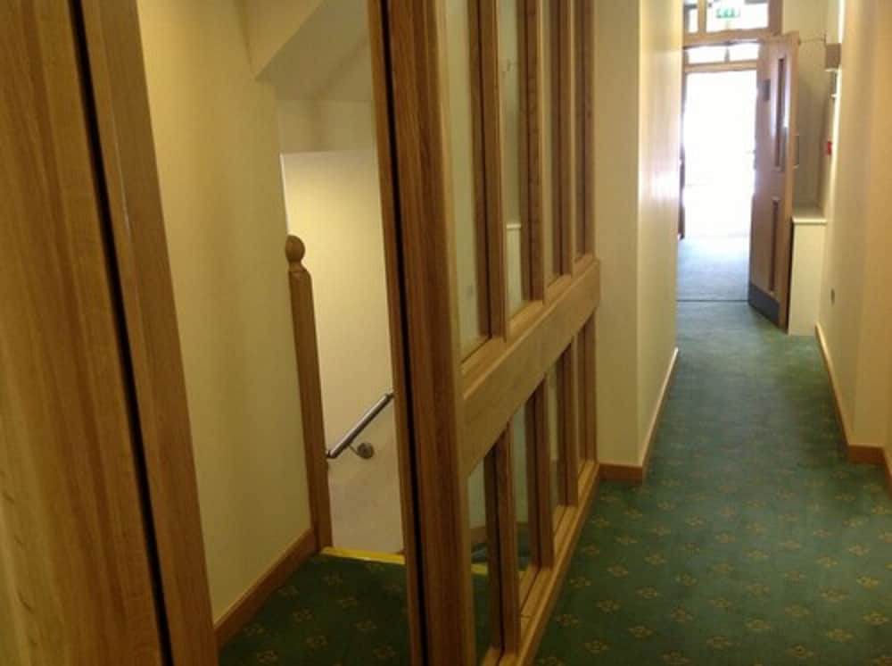 Regency Hotel Parkside 18/26