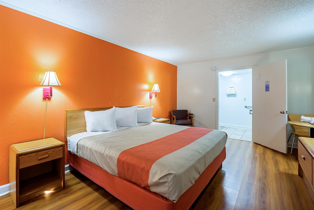 Motel6 Perry, GA 28/39