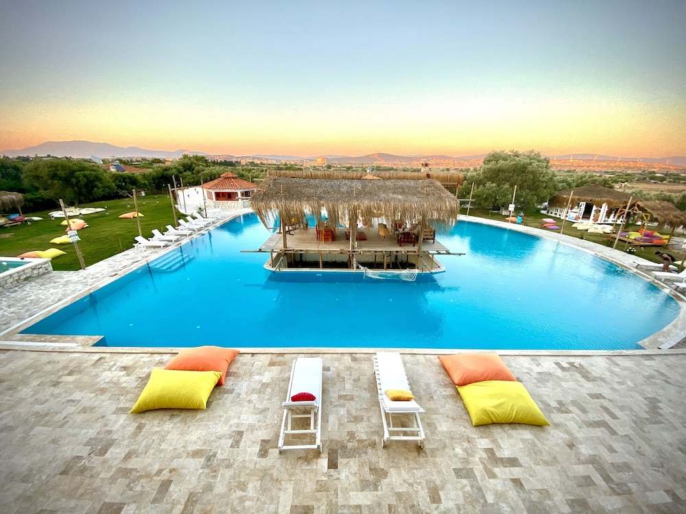 Alacati Barbarossa Hotel 33/39