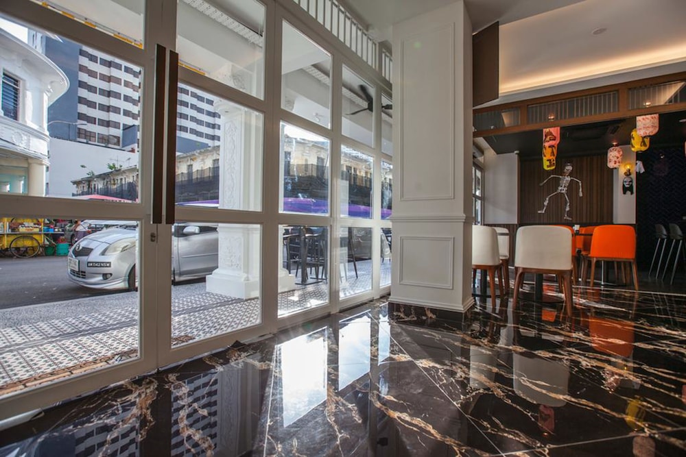 White Mansion Hotel 35/50