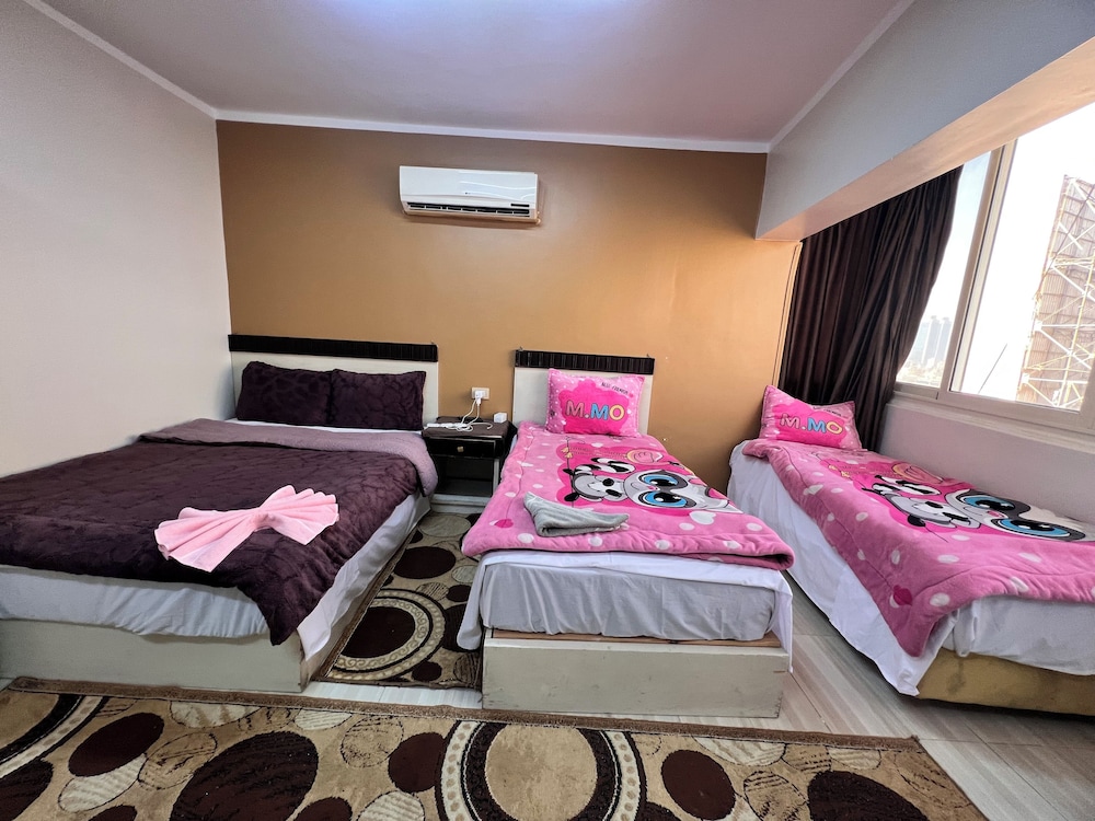 Isis Hotel 2 - Hostel 17/50