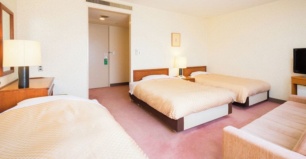 ROOM, TRIPLE