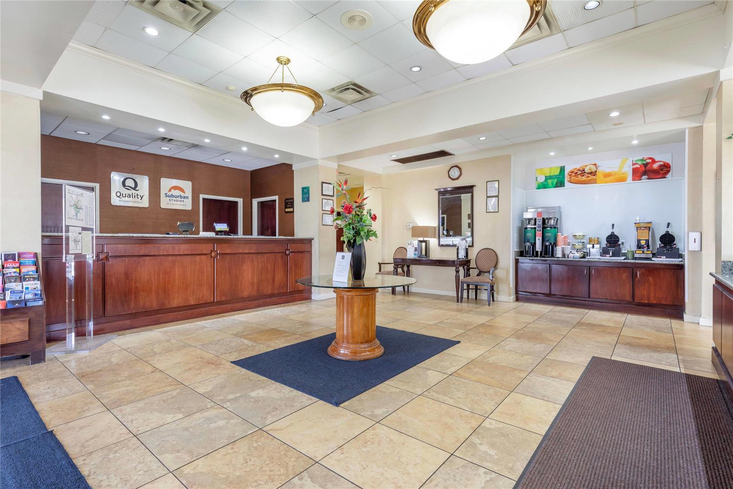 Suburban Studios Tysons Corner 5/22