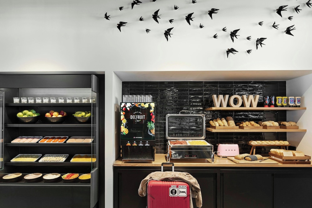 Moxy Alfragide Lisboa 29/58