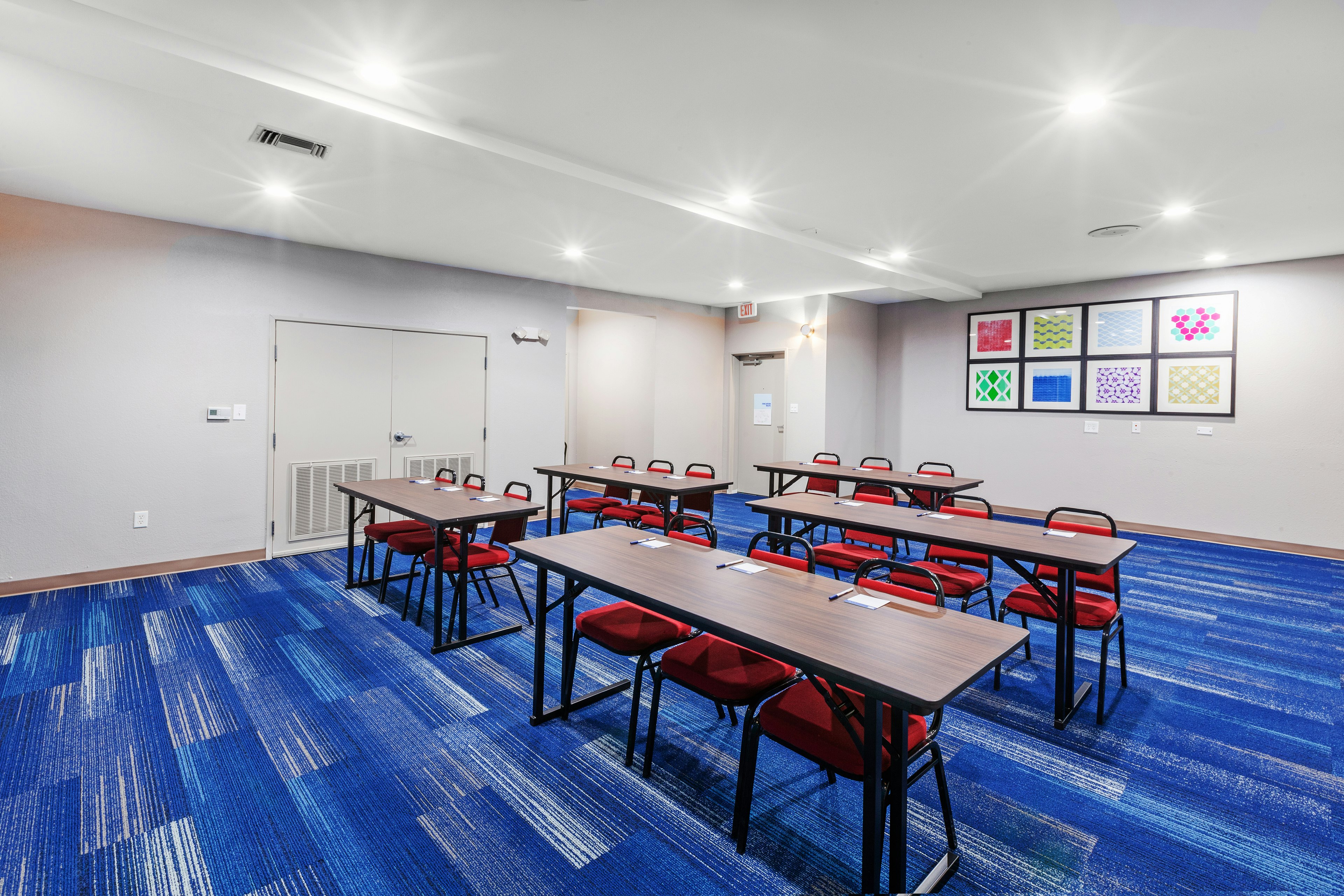 Holiday Inn Express Suites Port Lavaca 50/53