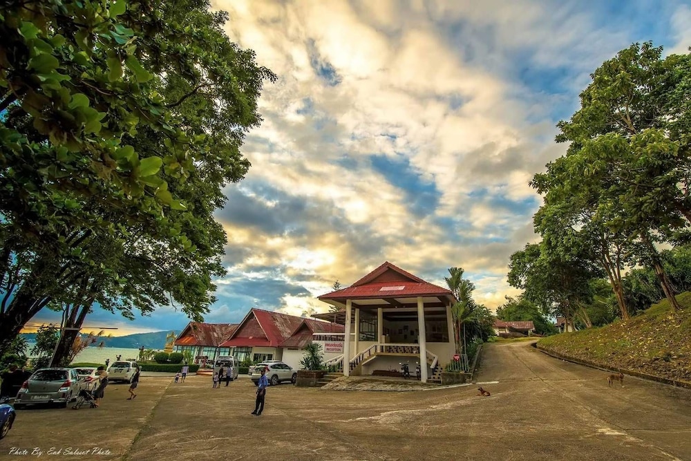 Jansom Beach Resort 49/67