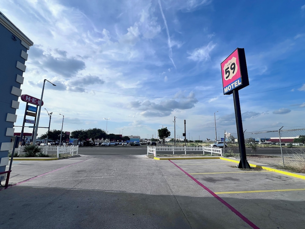 Hwy 59 Motel 31/36