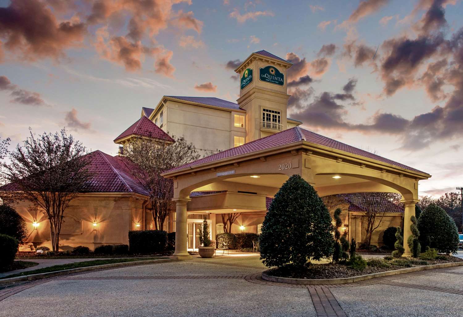 La Quinta Inn Suites Winston Salem 7/64