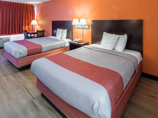 2 Full Beds - Non-Smoking