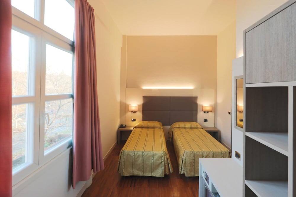 Hotel Campion 42/67