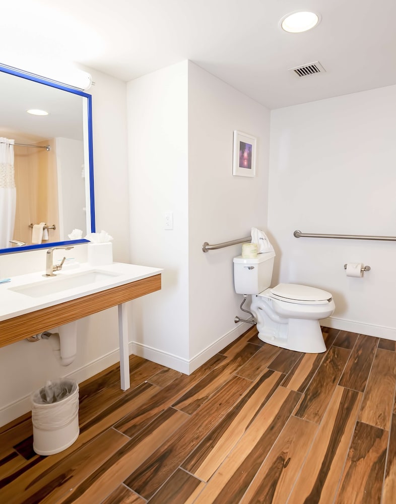 Hampton Inn Doylestown 24/58