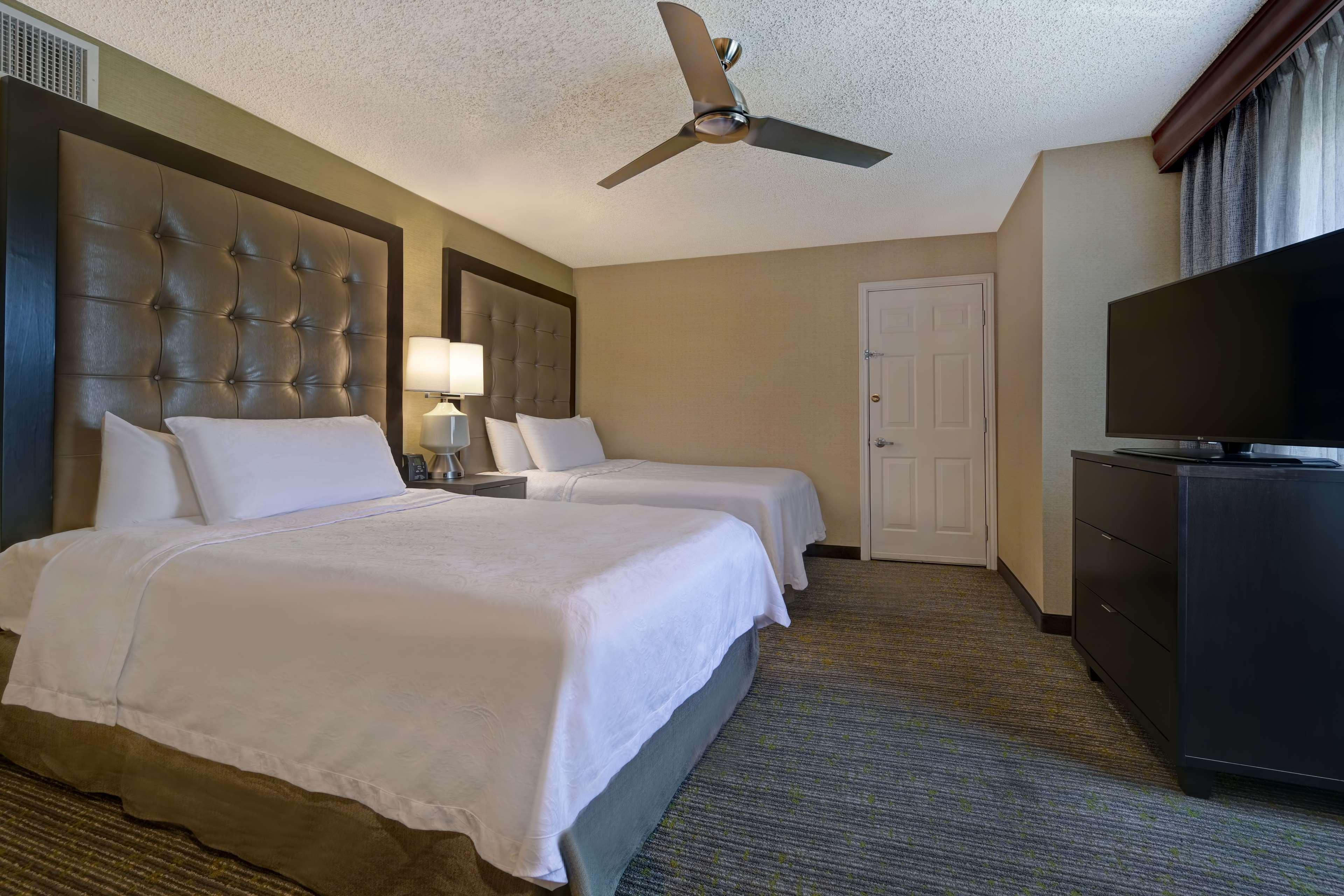 2 Bedrooms, Suite, 4 Double Beds, 2 Bathrooms