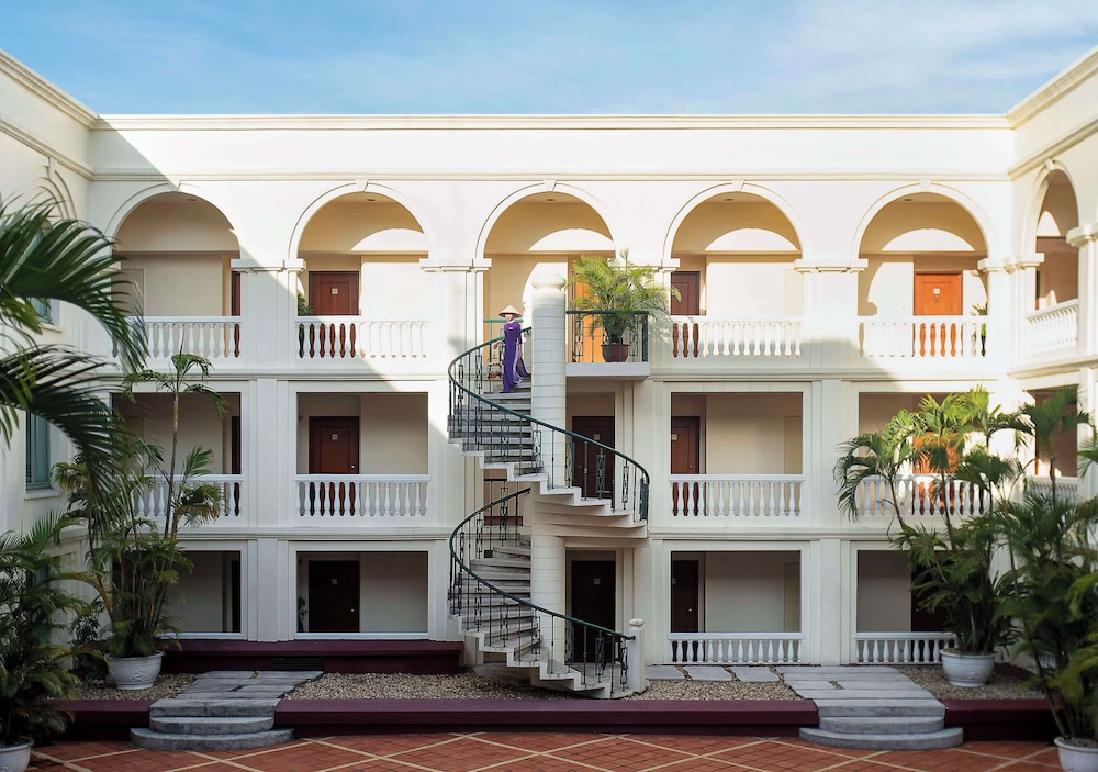 Avani Hai Phong Harbour View Hotel 4/50