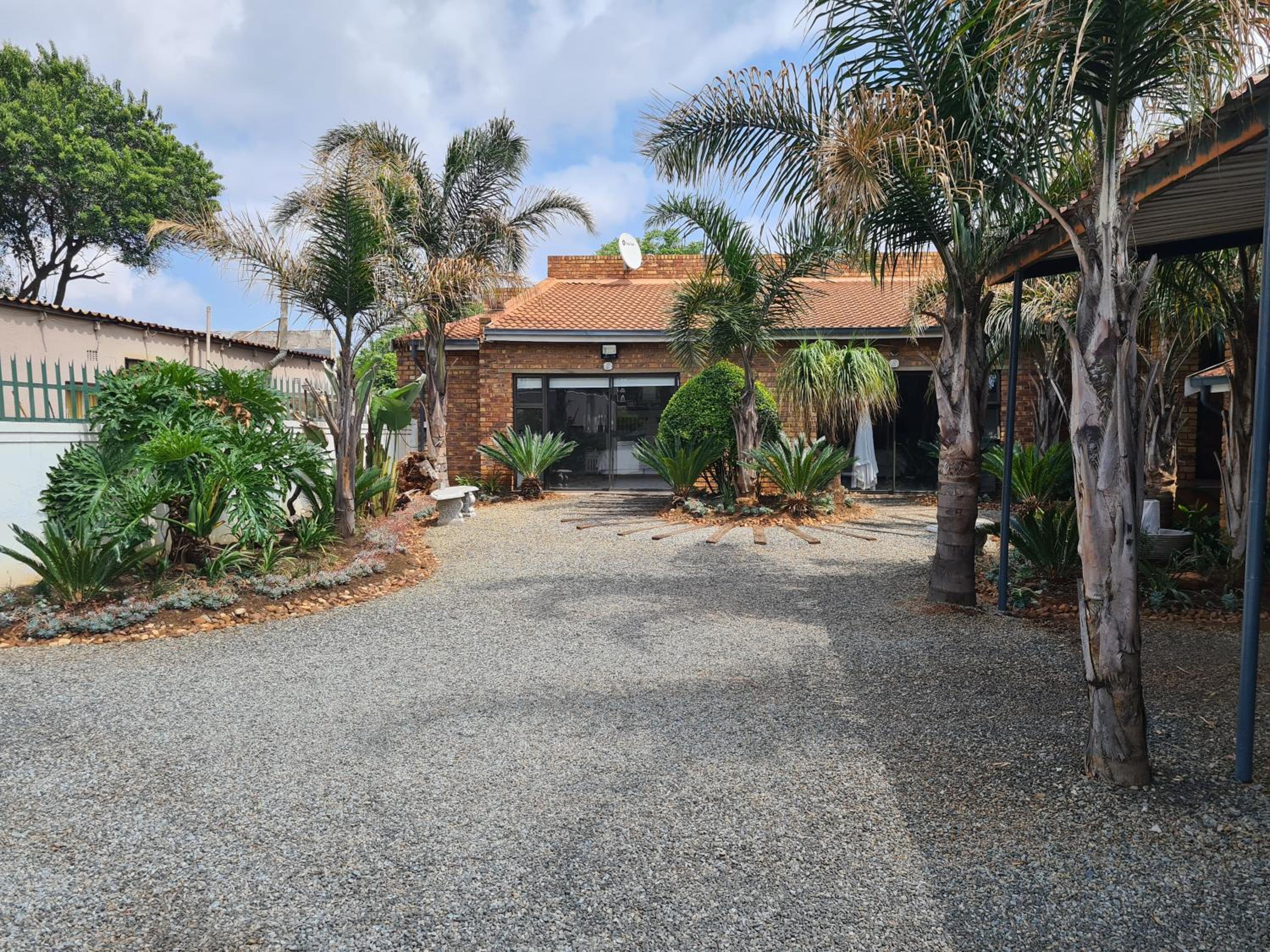 Royal Villa Guesthouse 11/17