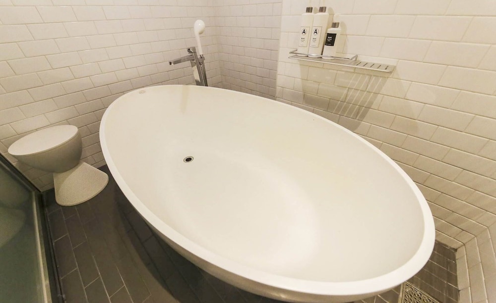 Ami Boutique Hotel 49/50