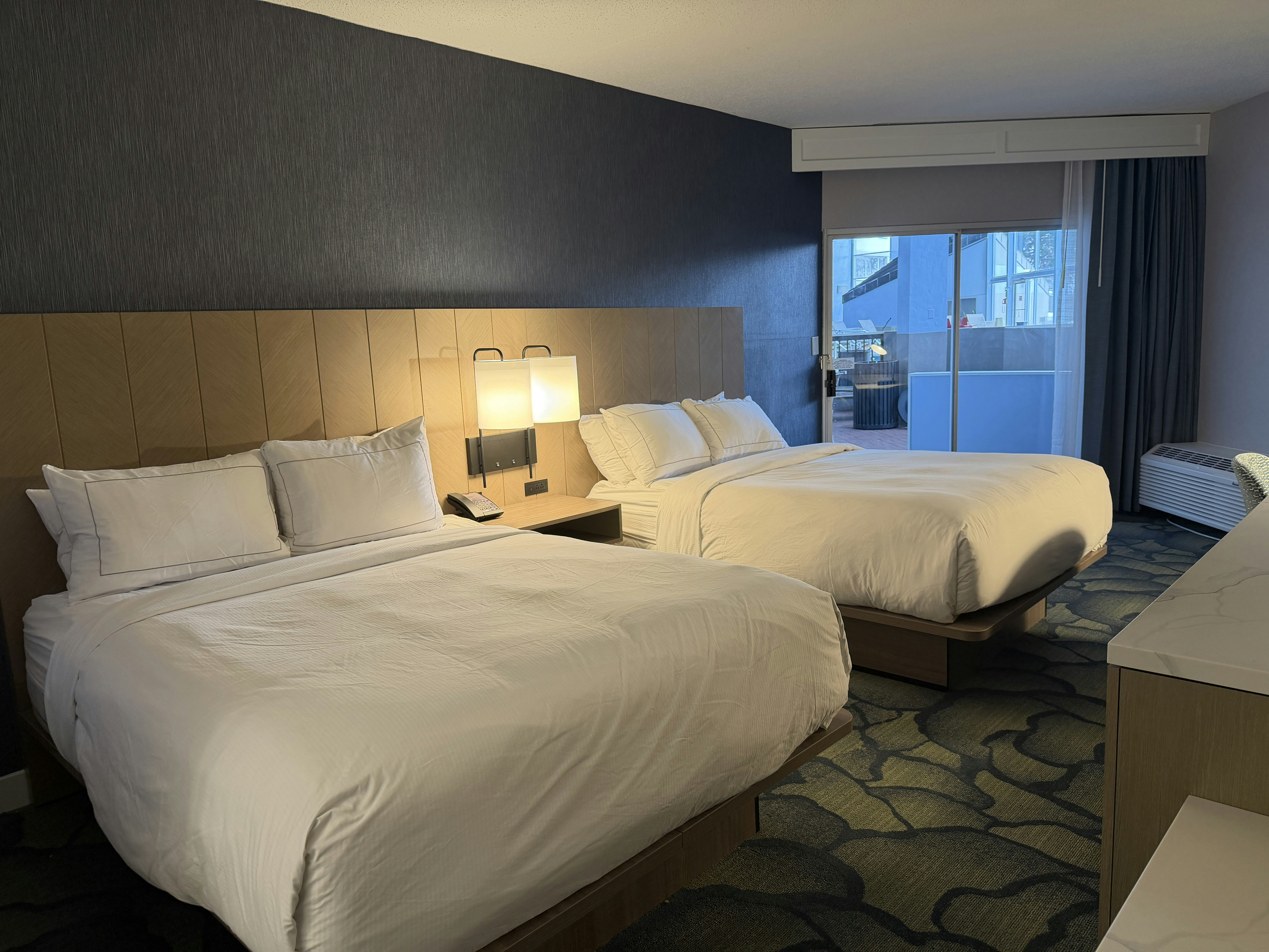 Room, 2 Queen Beds, Pool Access