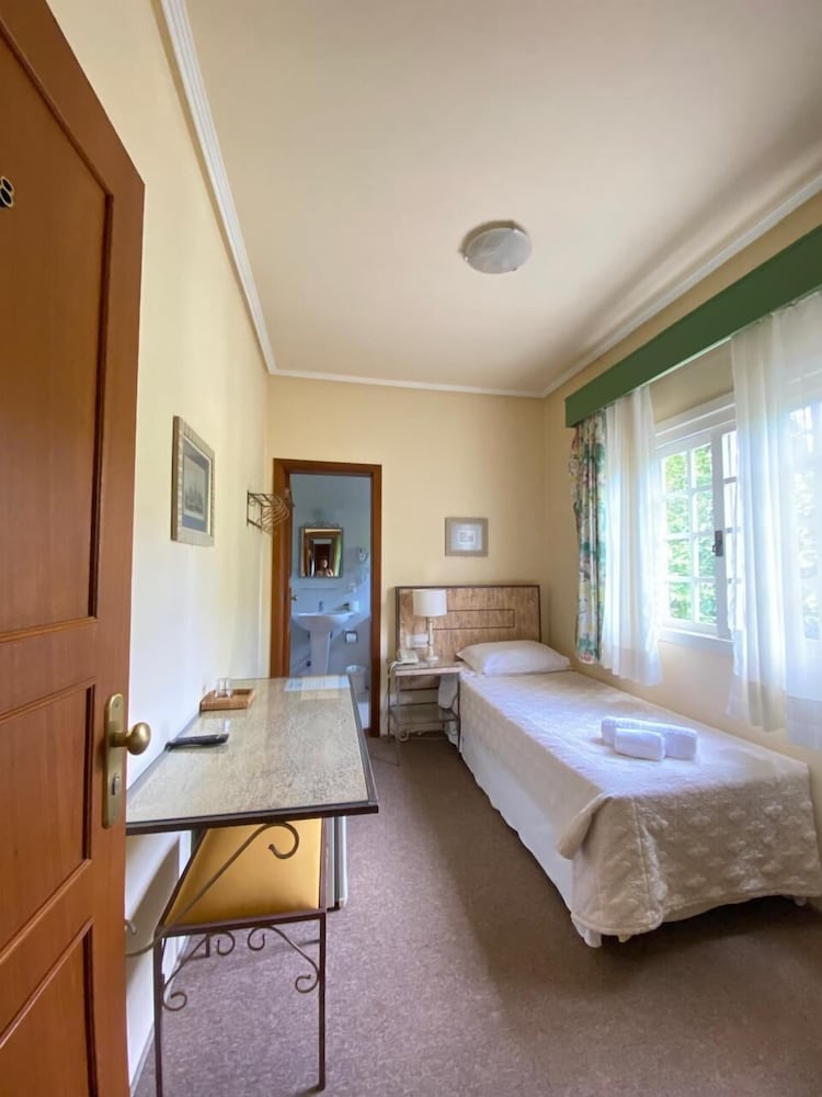 Tri Hotel Le Chateau 4/22