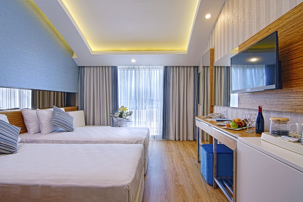 Dosinia Luxury Resort 12/50