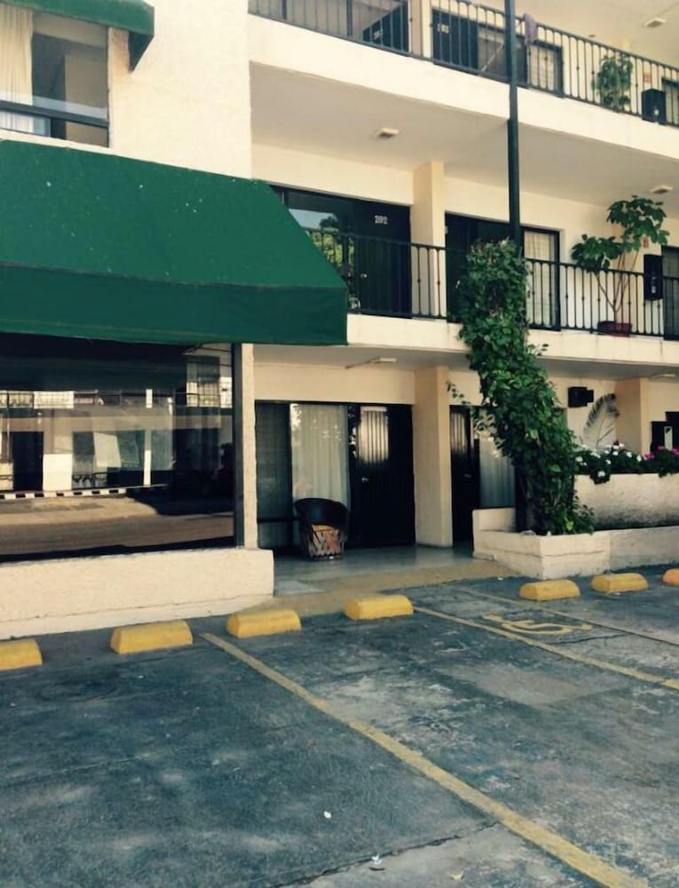 Hotel Nuevo Vallarta 34/37