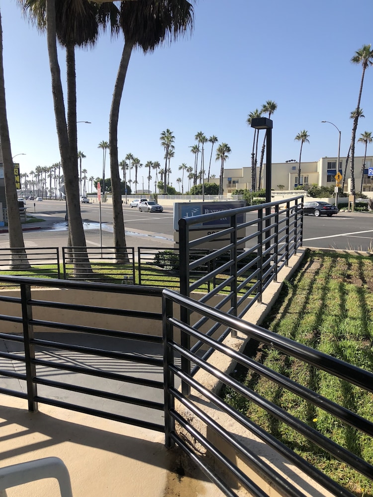 Best Western Huntington Beach 43/65