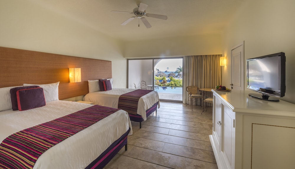 Camino Real Zaashila Huatulco 19/72