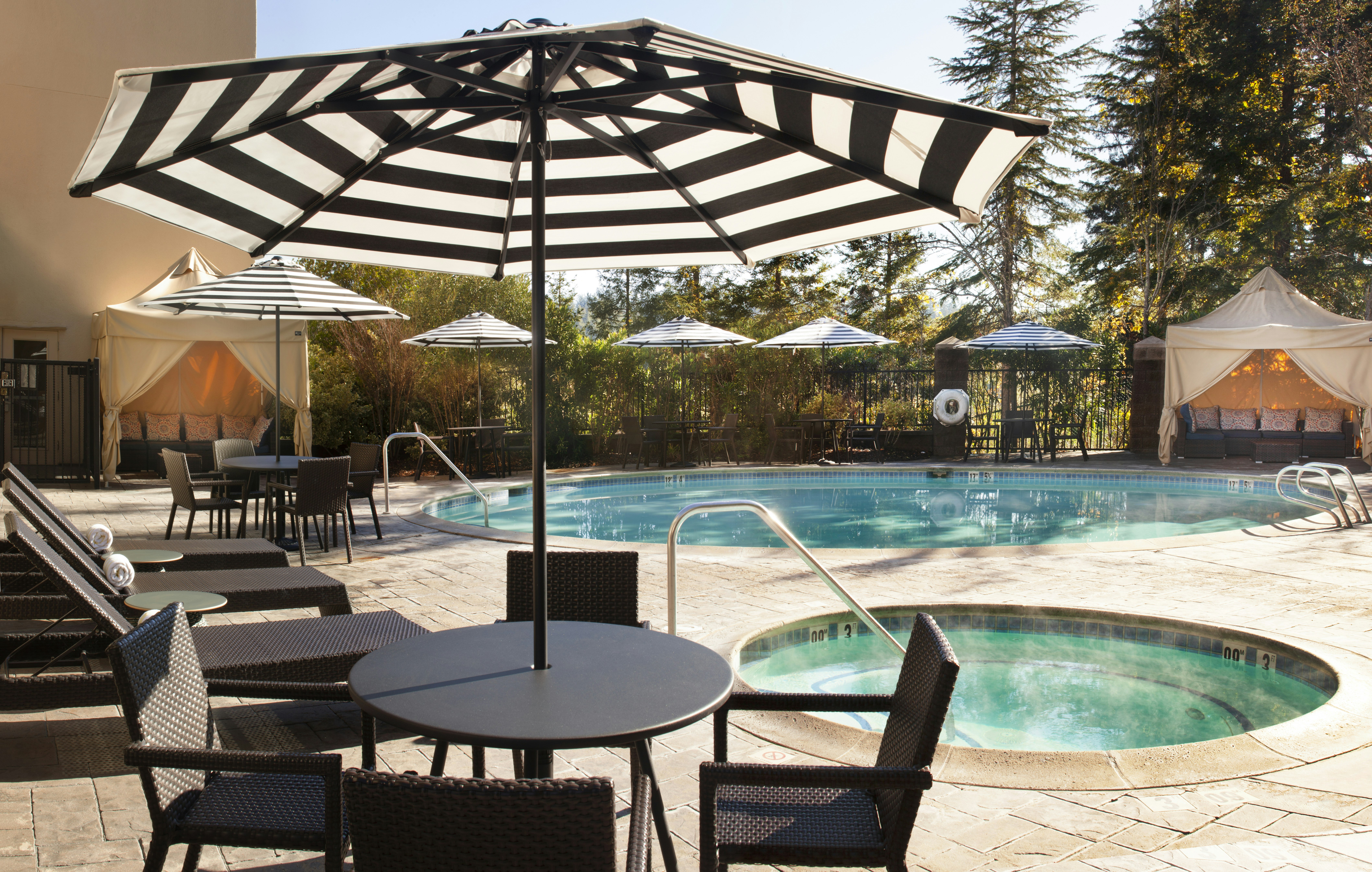 Hilton Santa Cruz/Scotts Valley 28/75