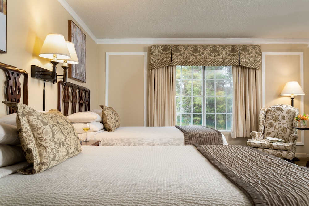 Meadowbrook Inn And Suites 9/45