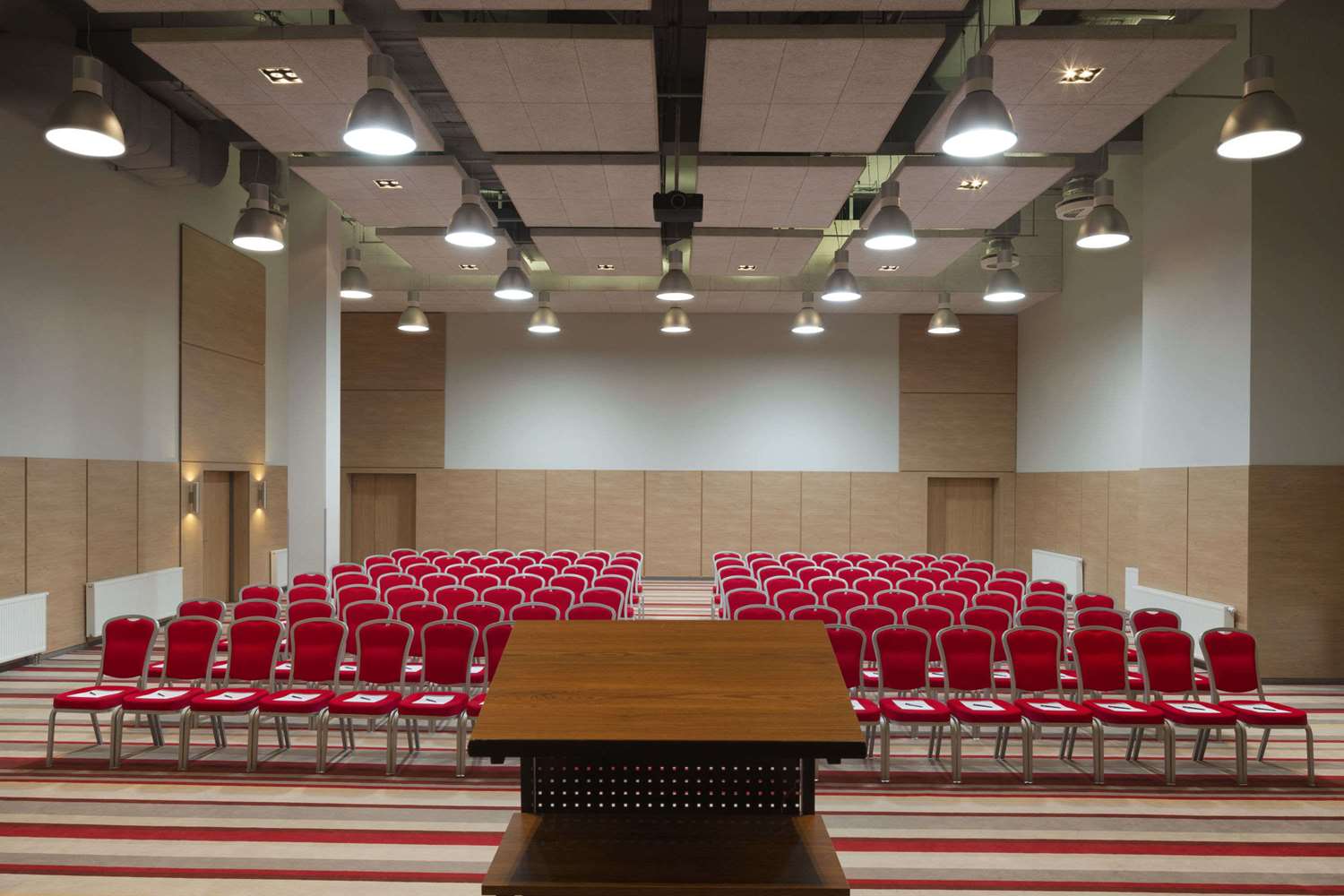 Ramada Encore by Wyndham Kyiv 18/22