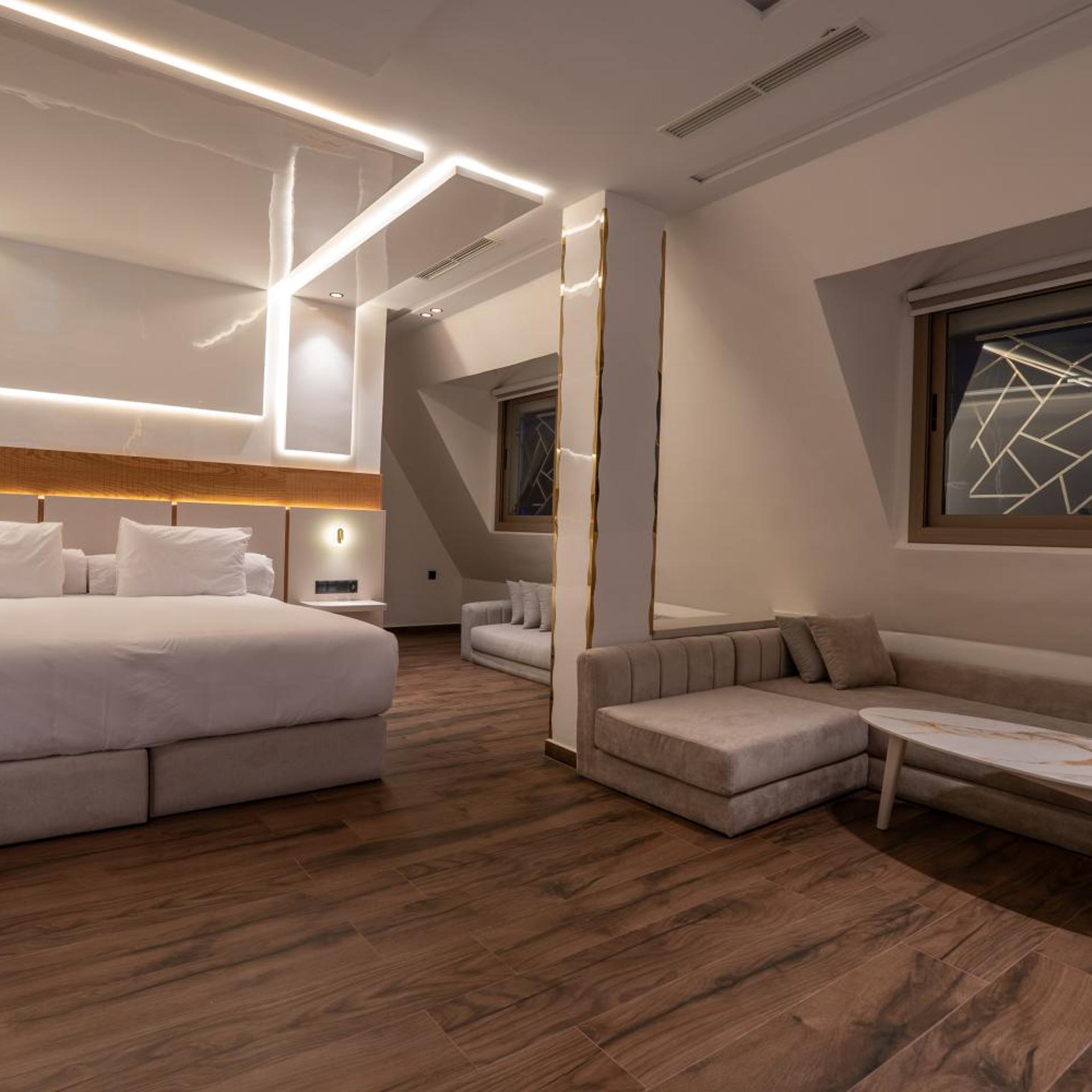 Hotel Esmeralda 32/57