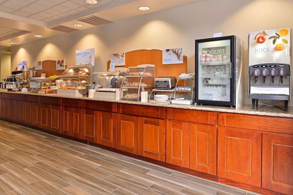 Holiday Inn Express Portland West/hillsboro, An Ihg Hotel 51/73