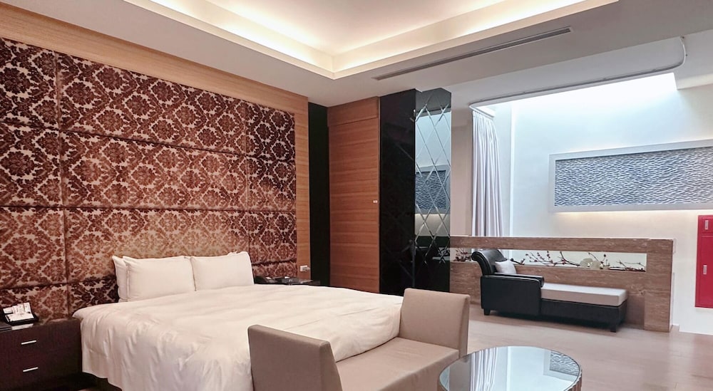 Orient Luxury Villa Motel 10/37