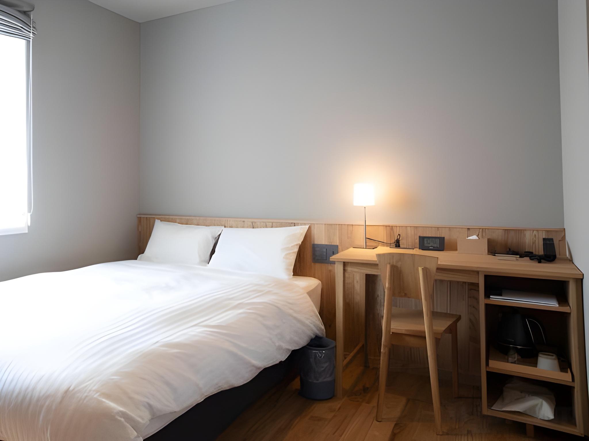 White, Standard, Double Bed