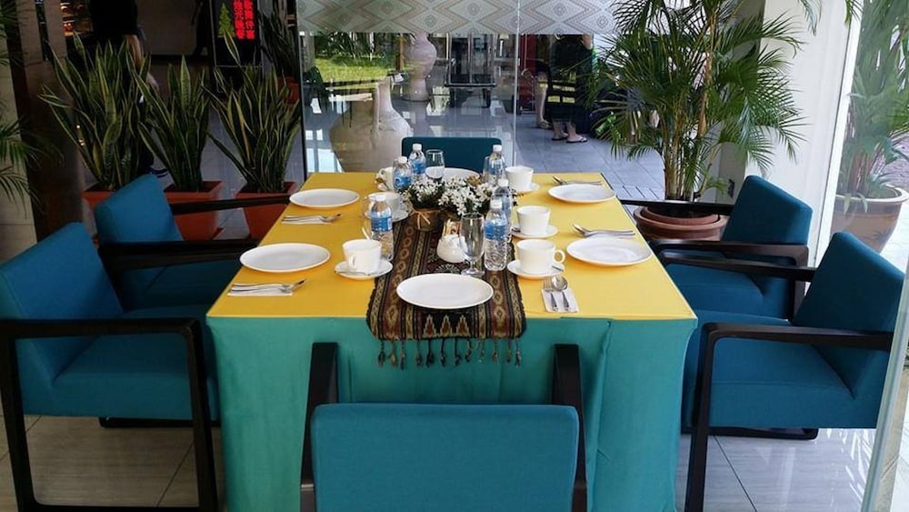 C Haya Hotel 37/44