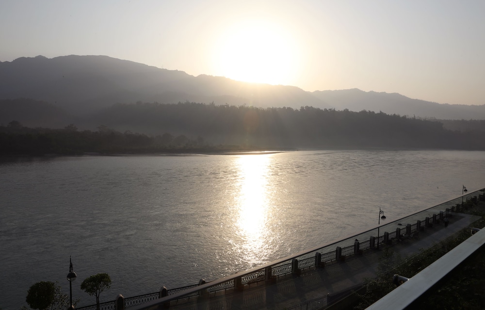 Ganga Kinare A Riverside Boutique Hotel 44/50